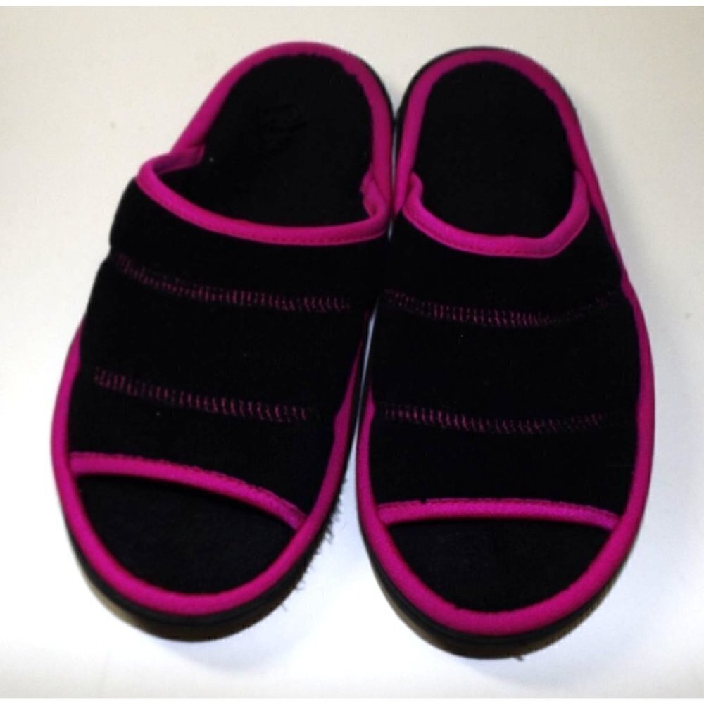 Isotoner black and purple scuffs US 7.5-8